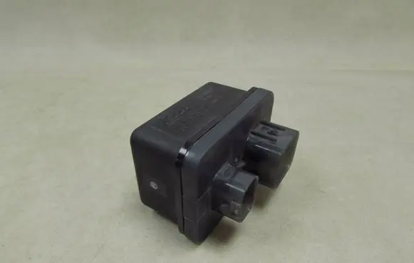 Opel Combo D Glow plug pre-heat relay 55229840 58638