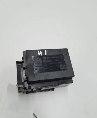 Volkswagen PASSAT B6 Ignition lock 3C0905843M