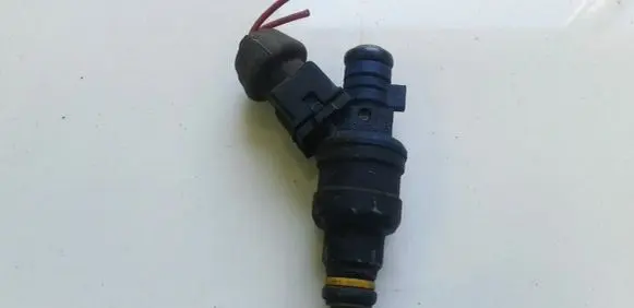 Peugeot 406 Fuel injector 0280150446