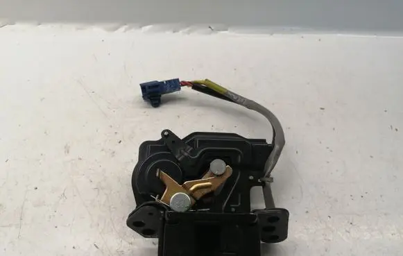 Toyota Avensis T250 Tailgate/trunk/boot lock/catch/latch 6935005051