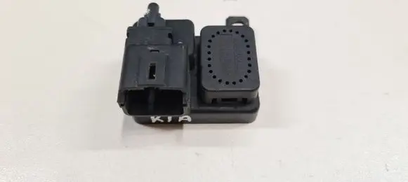 Coolant fan relay