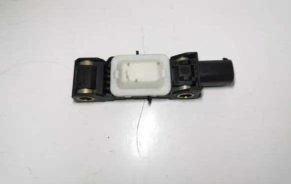 Chrysler 300 - 300C Airbag deployment crash/impact sensor 04671779AC 2792300939