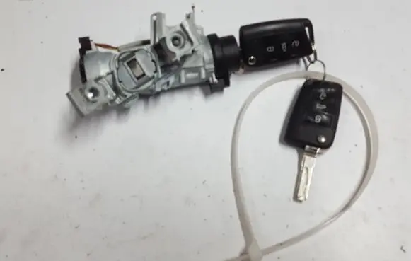 Seat Leon (5F) Headlight/headlamp mounting bracket 