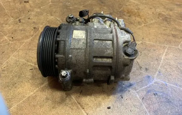 Mercedes-Benz SL R230 Air conditioning (A/C) compressor (pump) A0012306211