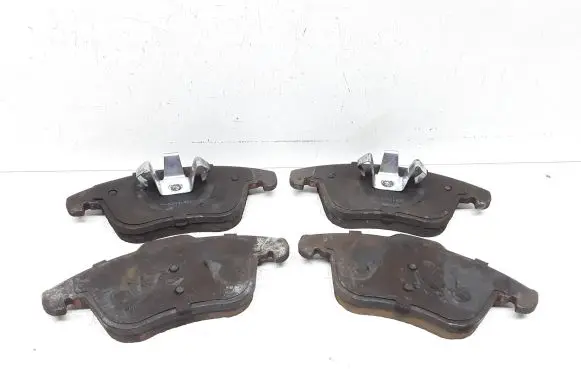 Volvo V60 Brake pads (front) 