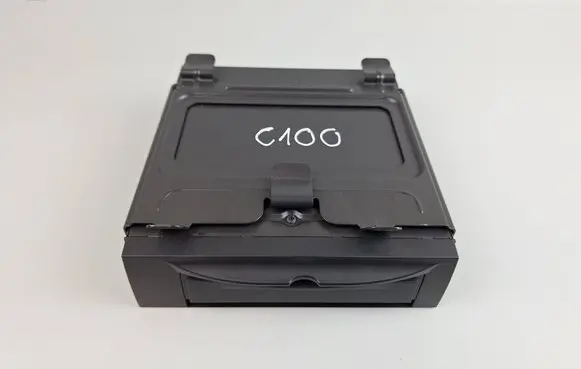 Volvo C70 Radio/CD/DVD/GPS head unit 30775980 307759801