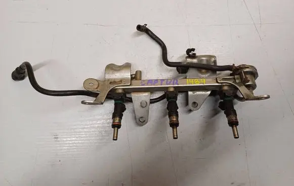 Renault Captur Engine bonnet/hood hinges 175201470R 20140220