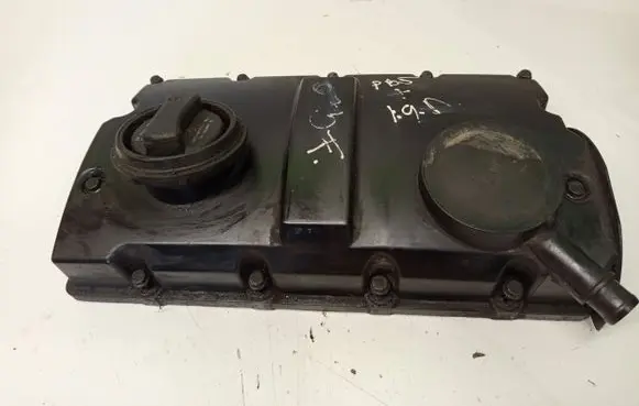 Volkswagen PASSAT B5.5 Rocker cam cover 038103475A