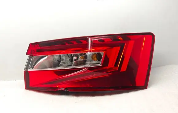Skoda Superb B8 (3V) Rear/tail lights 3V5945208A SK481BAS E11042022