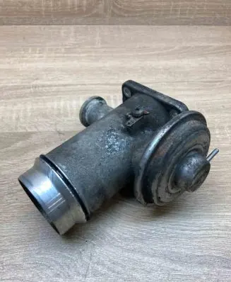 BMW 3 E90 E91 EGR valve 7792077