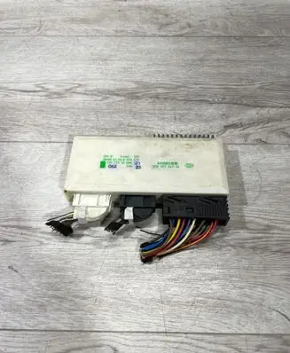 BMW 5 E39 Comfort/convenience module 6913519 61356913519 12037310