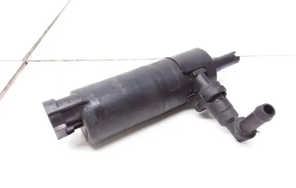 Honda CR-V Windscreen/windshield washer pump