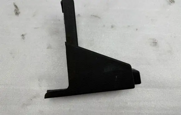 Audi A3 S3 8V Parcel shelf load cover mount bracket 8V0863424A 8V0863424