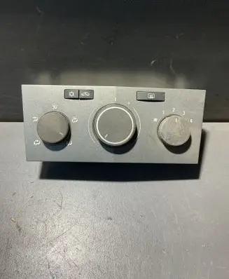 Opel Astra H Climate control unit 13201300 901512410005