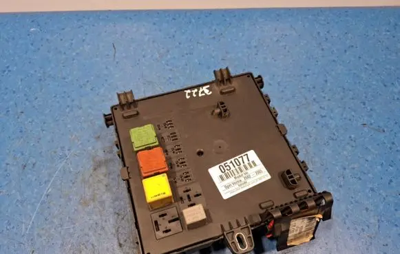Opel Vectra C SAM control unit 13170893