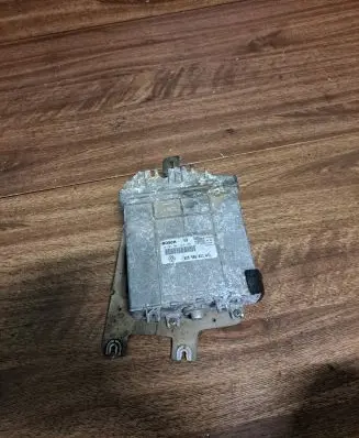 Volkswagen PASSAT B4 Engine control unit/module 028906021AT 0281001368
