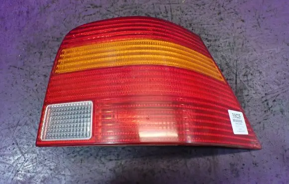 Volkswagen Golf IV Rear/tail lights 011200