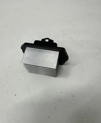 Mitsubishi Grandis Heater blower motor/fan resistor 0778000750