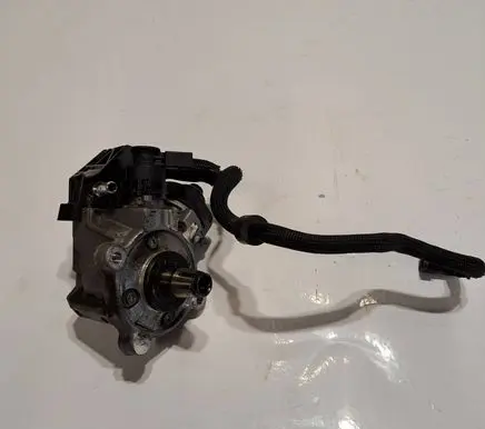 BMW X1 F48 F49 Fuel injection high pressure pump