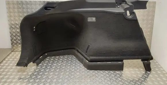 Toyota Avensis T270 Trunk/boot lower side trim panel 6474005070