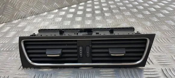 Audi A5 8T 8F Dash center air vent grill 8T2820951B
