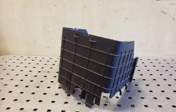 Battery box tray