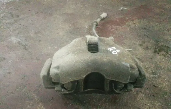 Audi A6 S6 C6 4F Front brake caliper