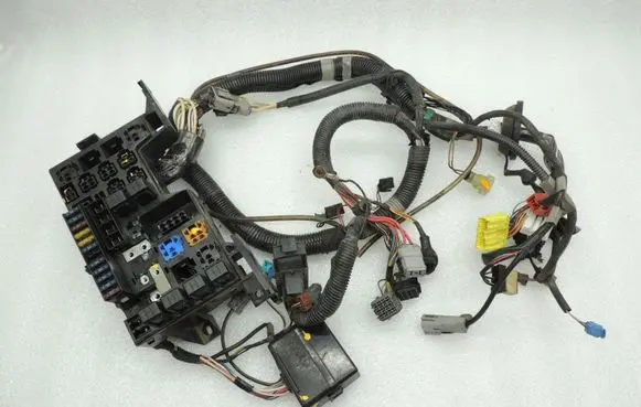 Isuzu Trooper Fuse box set 8973034170