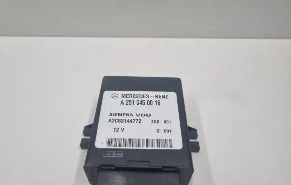 Mercedes-Benz R W251 Air suspension control unit module (rear) A2515450016 2515450016 A2C53144772