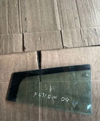 Ford Fusion Rear side window