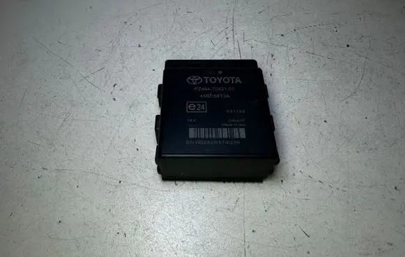 Toyota Avensis T250 Parking PDC control unit/module 4M0168T3A PZ464T042101
