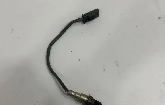 BMW 5 G30 G31 Lambda probe sensor 8589665