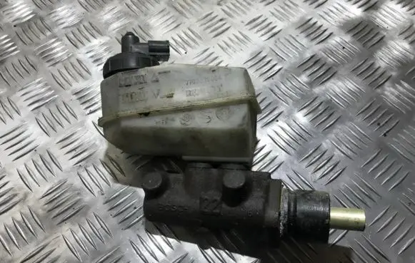 Renault Megane I Master brake cylinder 7700828034f