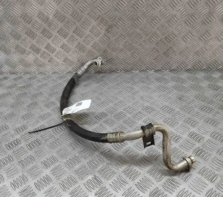 Opel Vivaro Air conditioning (A/C) pipe/hose 93457399 924543135R