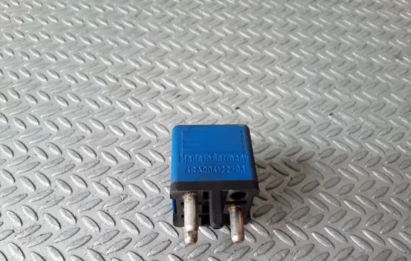 Mercedes-Benz C W202 Other relay 0015429919 4RA00412203