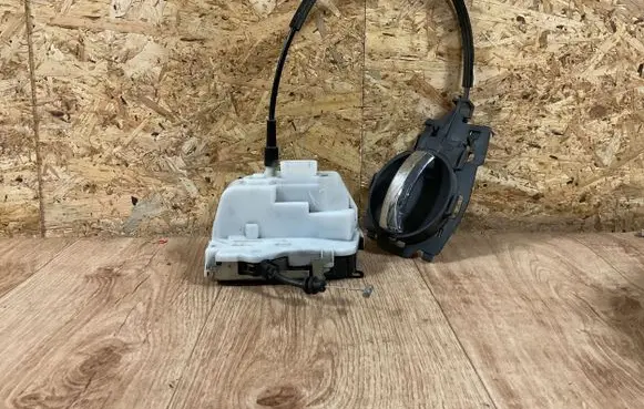 Citroen C3 Rear door lock 56316780