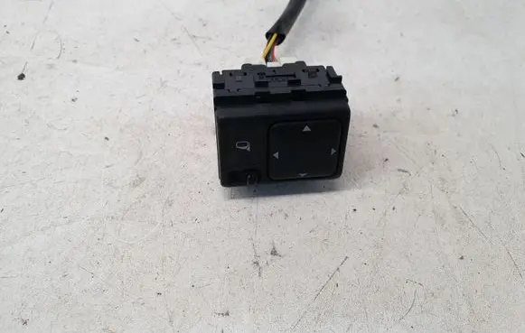Nissan Navara D40 Wing mirror switch 050701