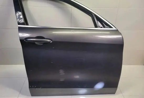Alfa Romeo Stelvio Front door