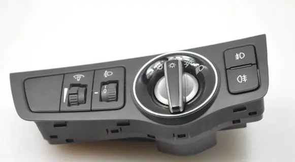 Hyundai i40 Light switch 933003Z950
