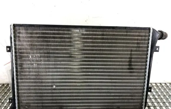 Volkswagen Golf V Coolant radiator 