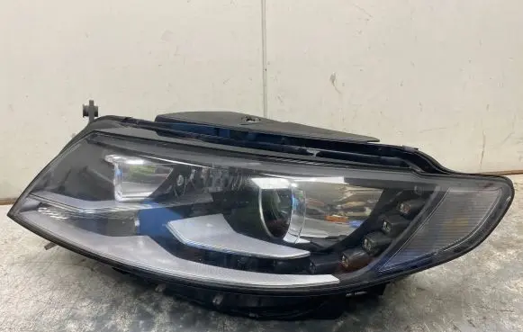 Volkswagen PASSAT CC Headlight/headlamp 3C8941751J