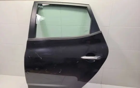 Hyundai ix20 Rear door