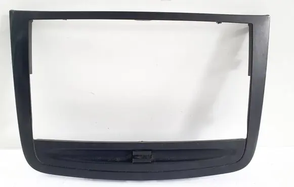 Mercedes-Benz Vito Viano W639 Radio/GPS head unit trim A6396800407