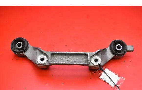 Toyota Yaris Gearbox mounting bracket 