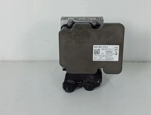 Audi A4 S4 B9 Master brake cylinder 8W0907379E