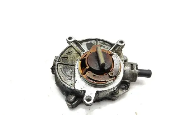 Audi A6 S6 C6 4F Vacuum pump 06E145100C