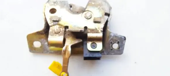 Renault Laguna I Tailgate/trunk/boot lock/catch/latch