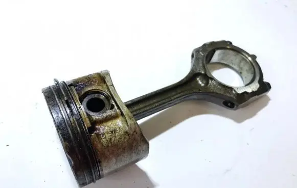 Renault Megane II Piston with connecting rod 10452 1045.2