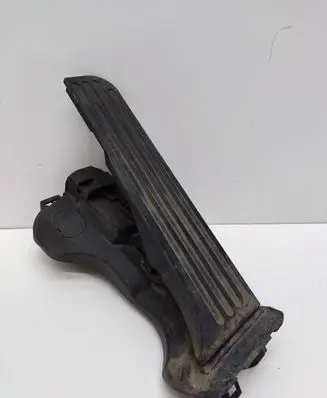 Volkswagen PASSAT B6 Accelerator throttle pedal 1K1723503L 6PV00860001