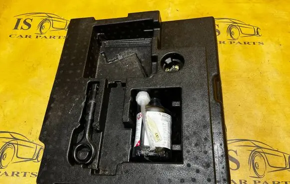 Porsche Panamera (970) Tool set 97055141405